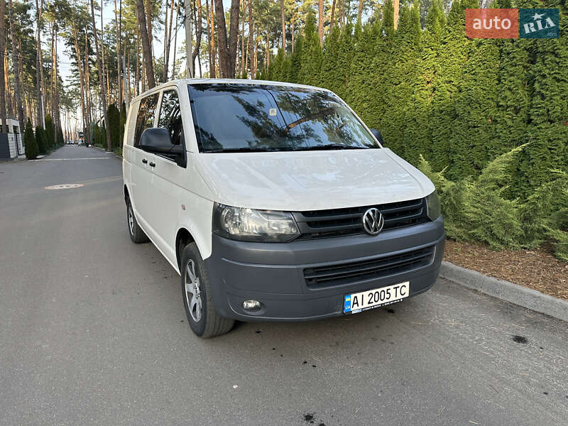 Вантажний фургон Volkswagen Transporter 2011 в Києві фото 11 Вантажний фургон Volkswagen Transporter 2011 в Києві