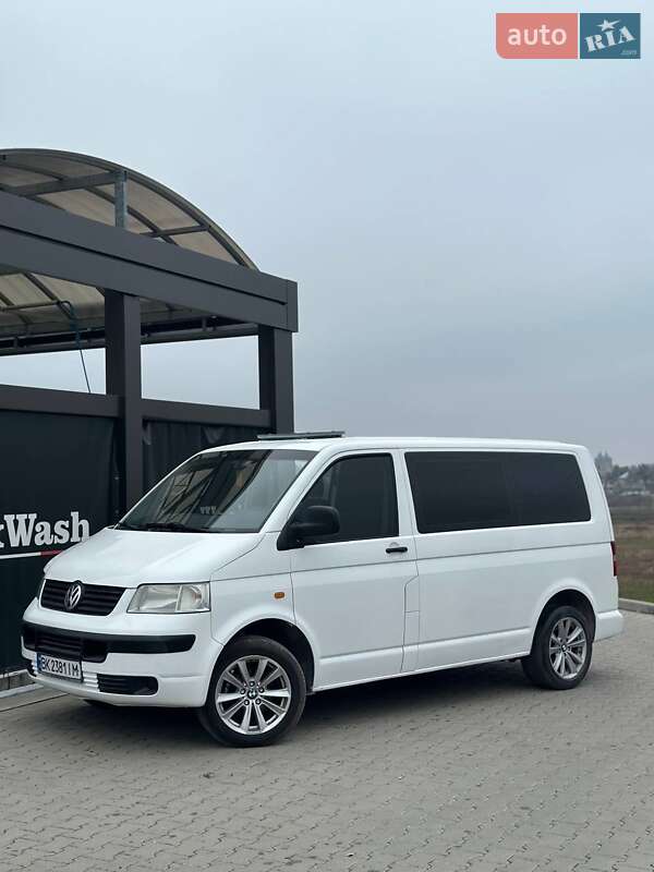 Микроавтобус Volkswagen Transporter 2003 в Шумске