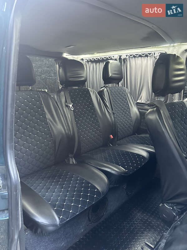 Мінівен Volkswagen Transporter 2004 в Поляниці