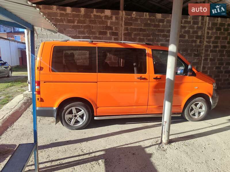 Минивэн Volkswagen Transporter 2006 в Ивано-Франковске