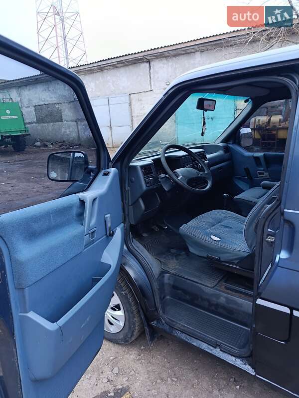 Минивэн Volkswagen Transporter 1992 в Татарбунарах