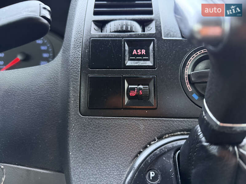Минивэн Volkswagen Transporter 2005 в Ровно фото 40 Минивэн Volkswagen Transporter 2005 в Ровно