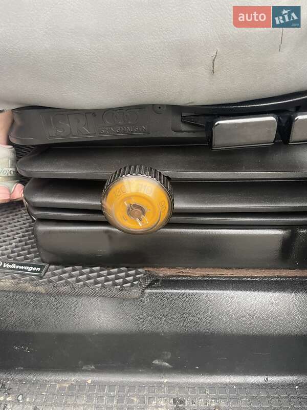 Мінівен Volkswagen Transporter 2002 в Чернівцях