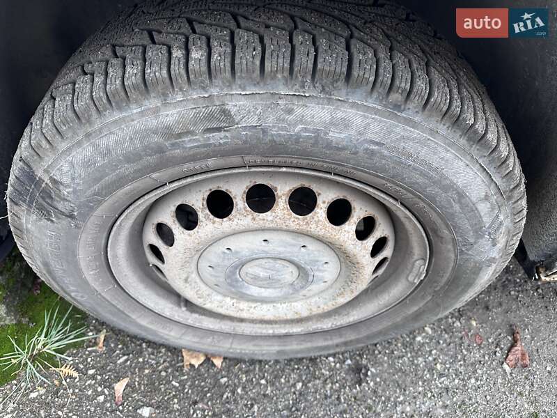 Грузовой фургон Volkswagen Transporter 2007 в Тернополе