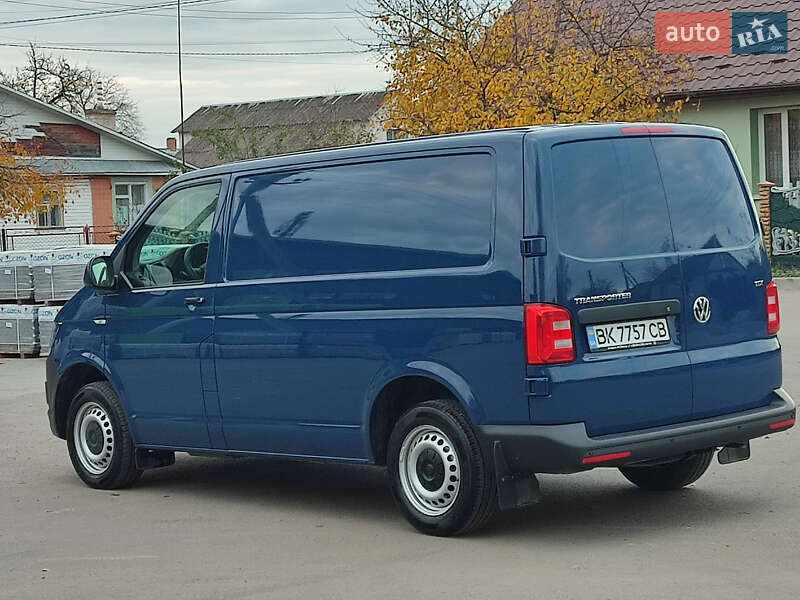 Вантажний фургон Volkswagen Transporter 2018 в Дубні