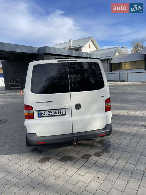 Мінівен Volkswagen Transporter 2008 в Долині