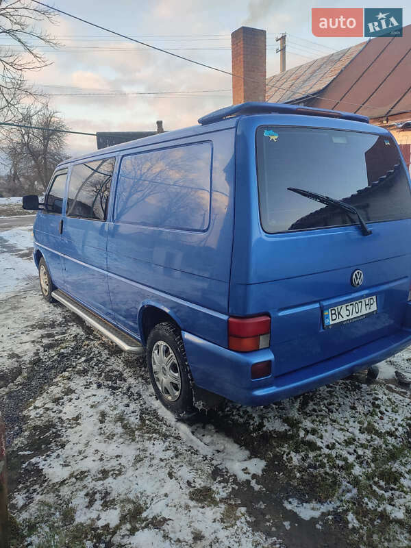 Минивэн Volkswagen Transporter 2002 в Ровно