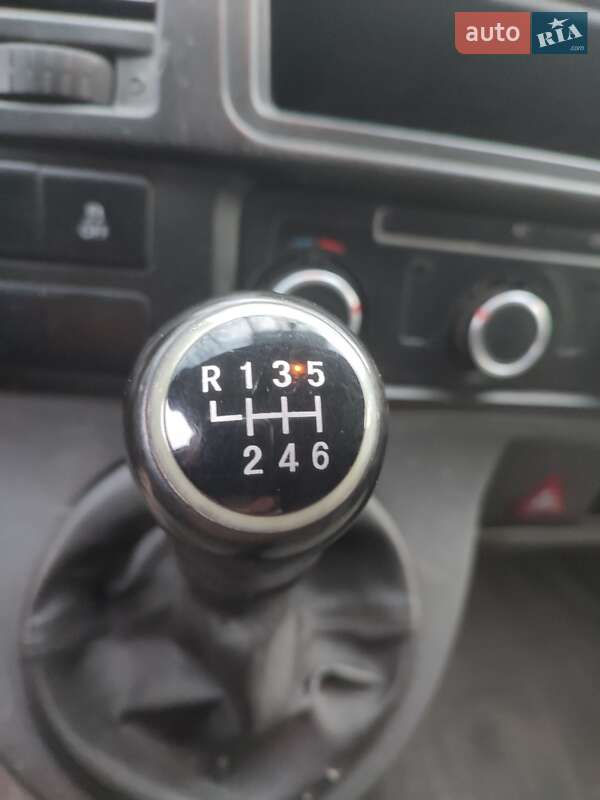 Грузовой фургон Volkswagen Transporter 2011 в Киеве фото 53 Грузовой фургон Volkswagen Transporter 2011 в Киеве