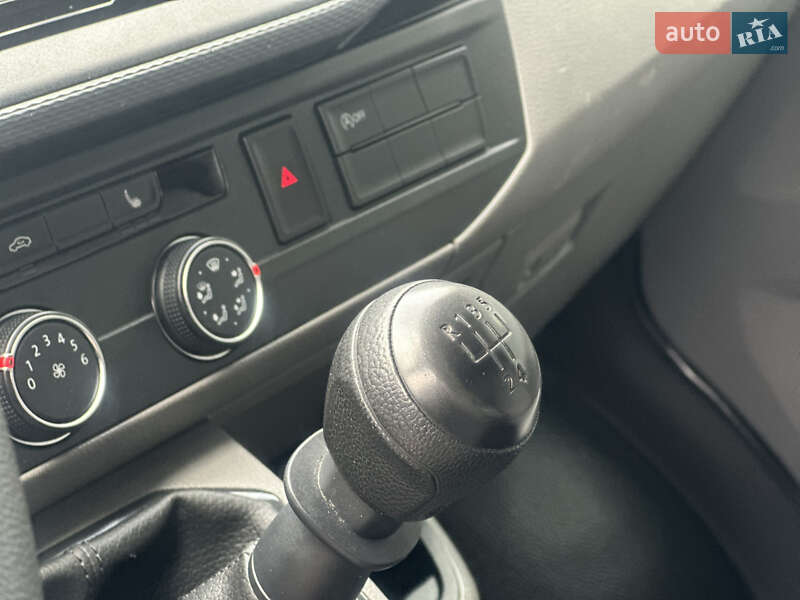Грузовой фургон Volkswagen Transporter 2023 в Киеве