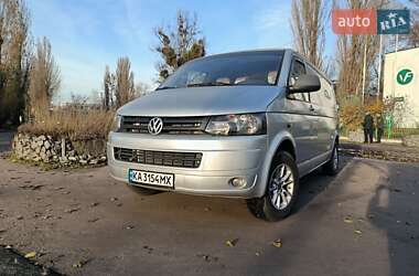 Вантажопасажирський фургон Volkswagen Transporter 2010 в Києві
