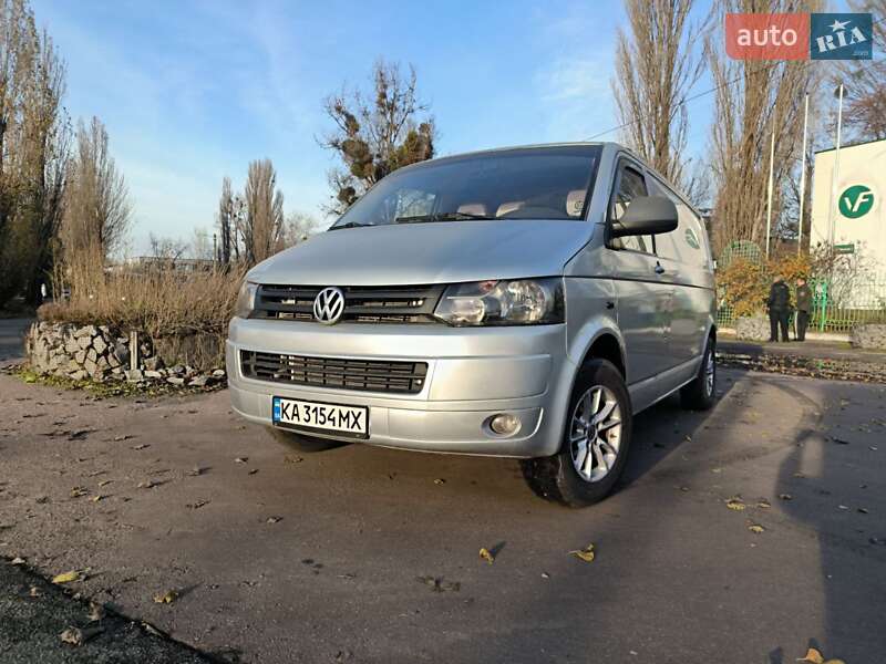 Вантажопасажирський фургон Volkswagen Transporter 2010 в Києві фото Вантажопасажирський фургон Volkswagen Transporter 2010 в Києві