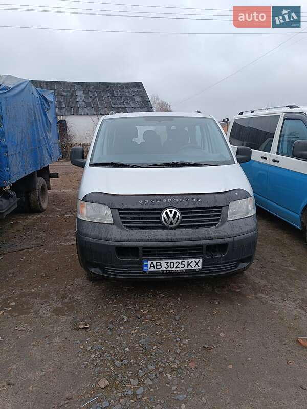 Минивэн Volkswagen Transporter 2008 в Чутове