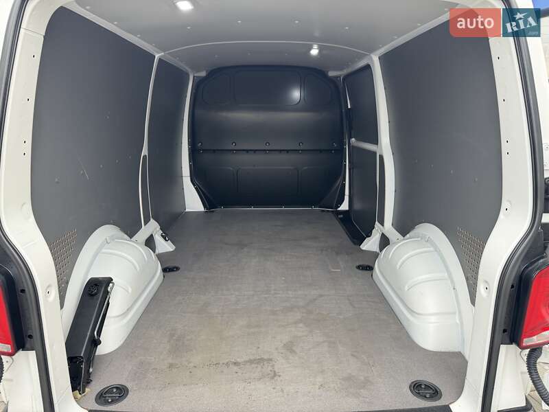 Грузовой фургон Volkswagen Transporter 2020 в Ровно