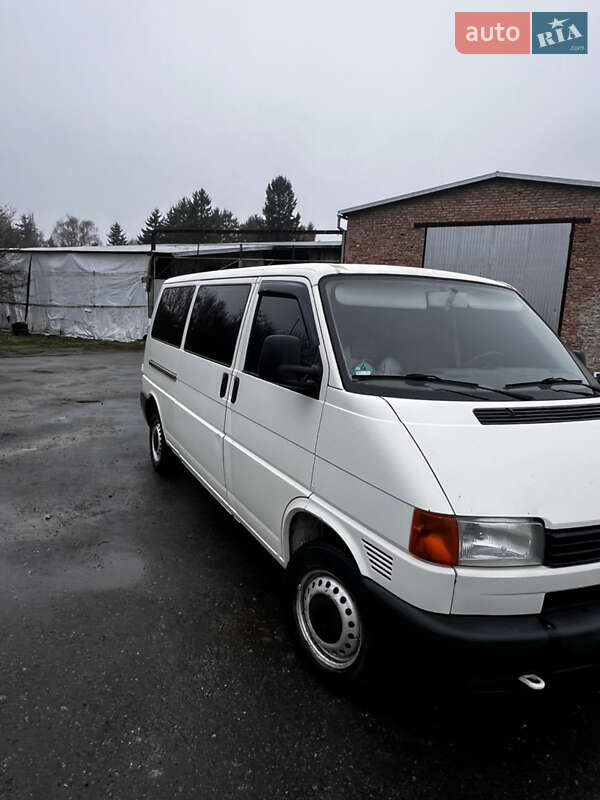 Минивэн Volkswagen Transporter 2001 в Хмельницком