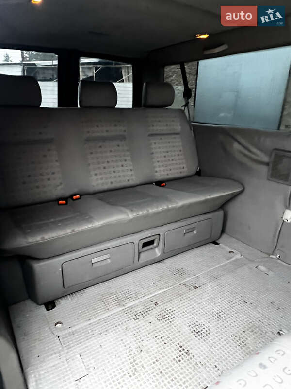 Минивэн Volkswagen Transporter 2001 в Хмельницком