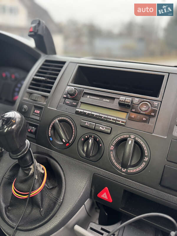 Минивэн Volkswagen Transporter 2006 в Вишневце