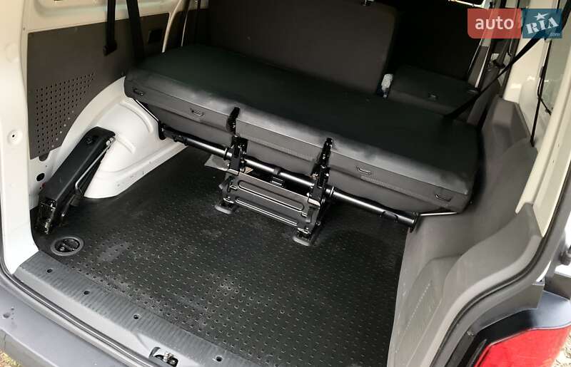 Минивэн Volkswagen Transporter 2021 в Киеве