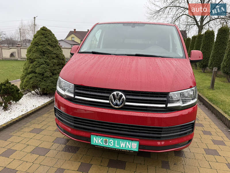 Вантажний фургон Volkswagen Transporter 2018 в Чернівцях