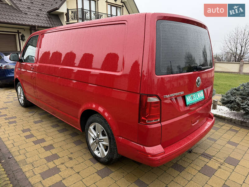 Вантажний фургон Volkswagen Transporter 2018 в Чернівцях