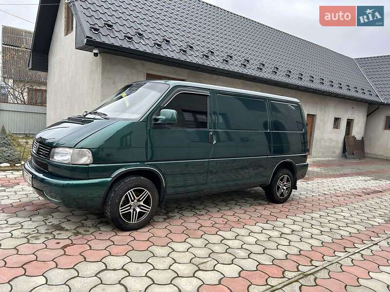 Грузовой фургон Volkswagen Transporter 2002 в Надворной
