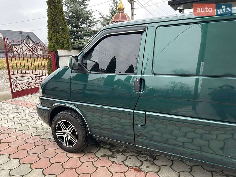 Грузовой фургон Volkswagen Transporter 2002 в Надворной