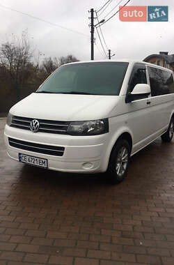 Мінівен Volkswagen Transporter 2015 в Чернівцях