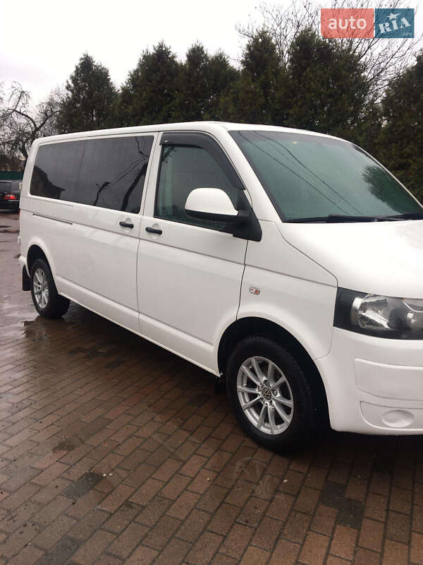 Минивэн Volkswagen Transporter 2015 в Черновцах