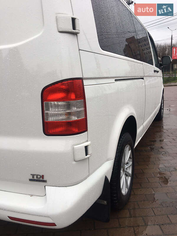 Минивэн Volkswagen Transporter 2015 в Черновцах