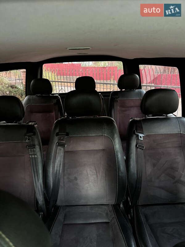 Мінівен Volkswagen Transporter 2016 в Ужгороді