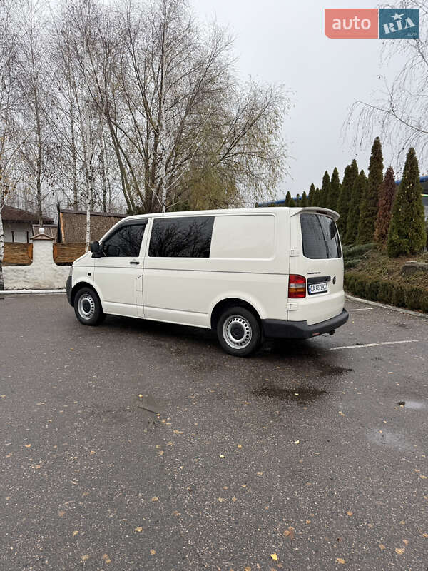 Минивэн Volkswagen Transporter 2005 в Смеле