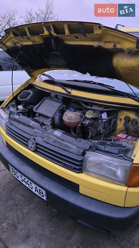 Минивэн Volkswagen Transporter 2000 в Монастыриске