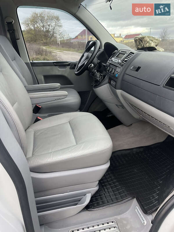 Мікроавтобус вантажний (до 3,5т) Volkswagen Transporter 2013 в Гаврилівці