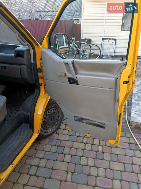 Минивэн Volkswagen Transporter 1998 в Костополе