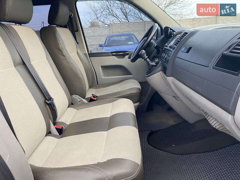 Мінівен Volkswagen Transporter 2010 в Миколаєві