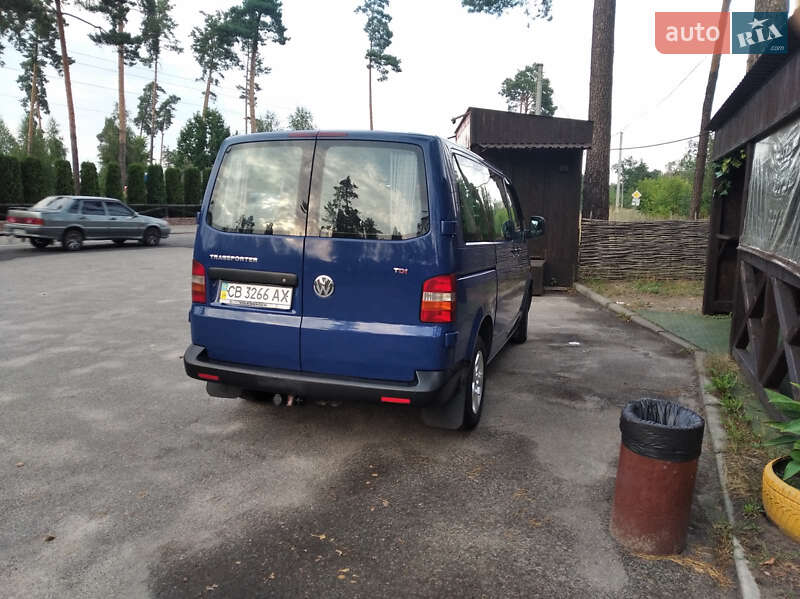 Минивэн Volkswagen Transporter 2005 в Десне