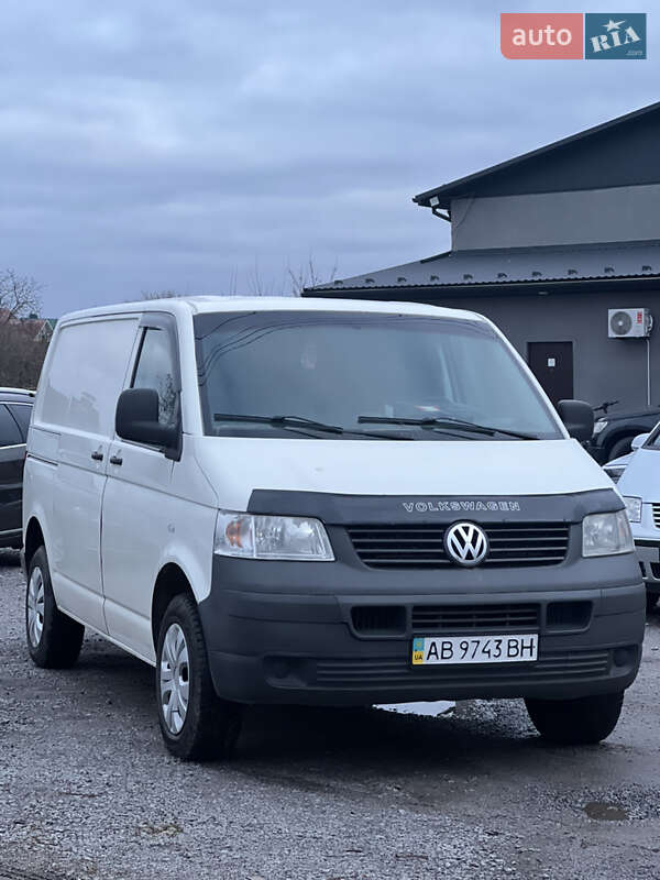 Вантажний фургон Volkswagen Transporter 2005 в Вінниці