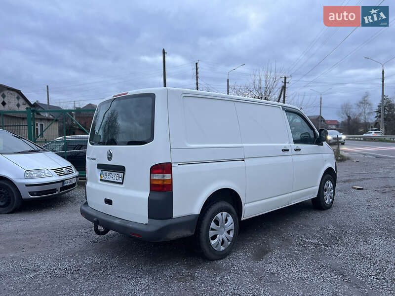 Вантажний фургон Volkswagen Transporter 2005 в Вінниці