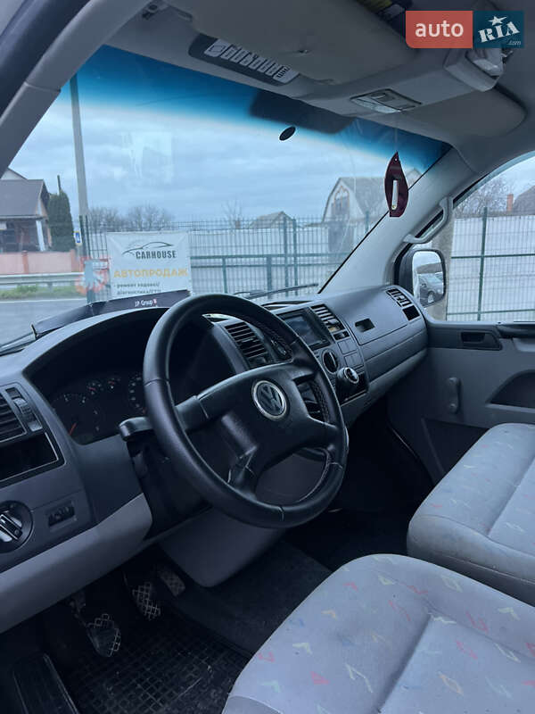 Вантажний фургон Volkswagen Transporter 2005 в Вінниці