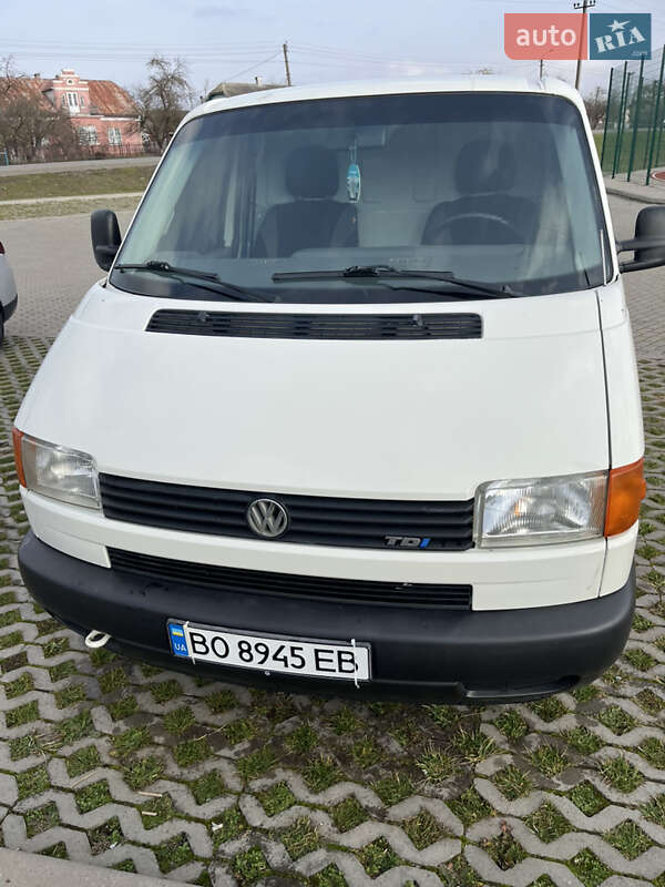 Вантажний фургон Volkswagen Transporter 2003 в Бучачі