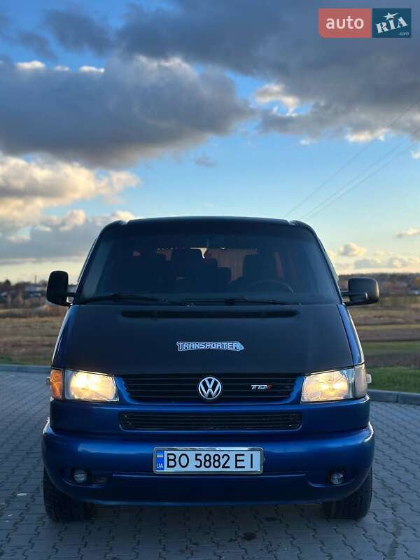 Минивэн Volkswagen Transporter 2001 в Шумске