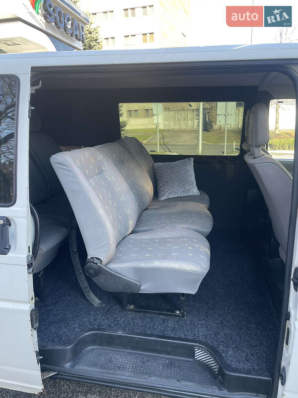 Мінівен Volkswagen Transporter 2002 в Черкасах