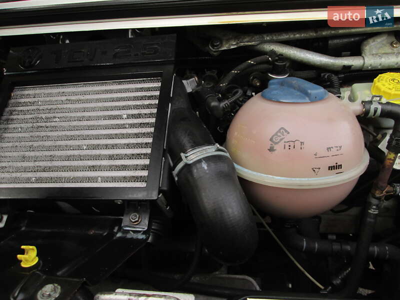 Мінівен Volkswagen Transporter 2003 в Жмеринці