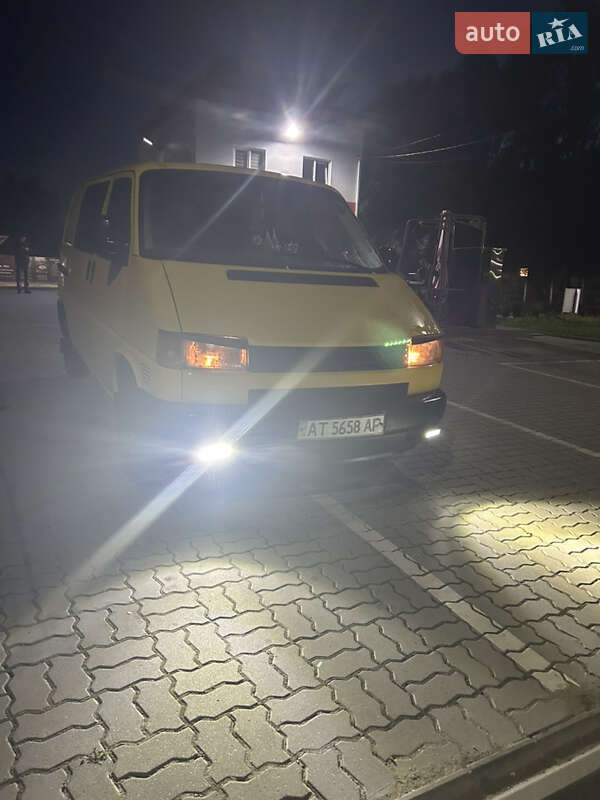 Минивэн Volkswagen Transporter 1999 в Калуше