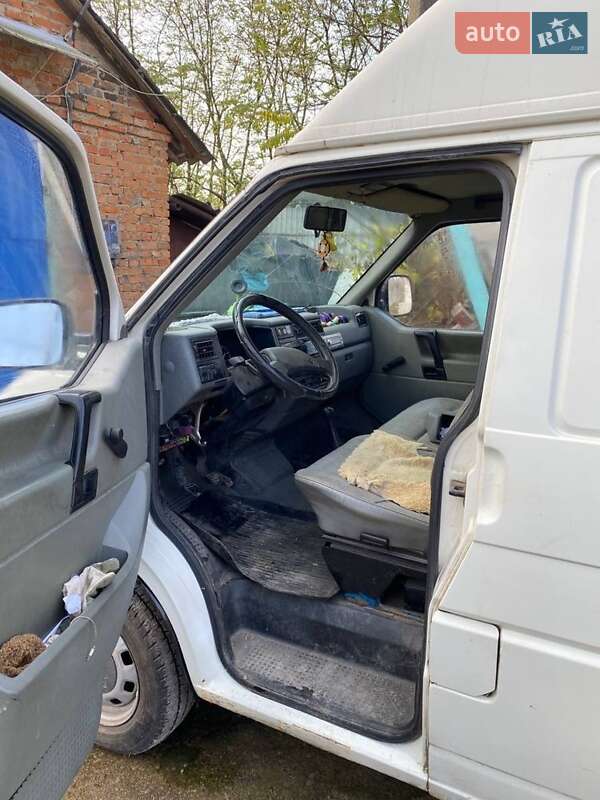 Вантажний фургон Volkswagen Transporter 1995 в Жмеринці