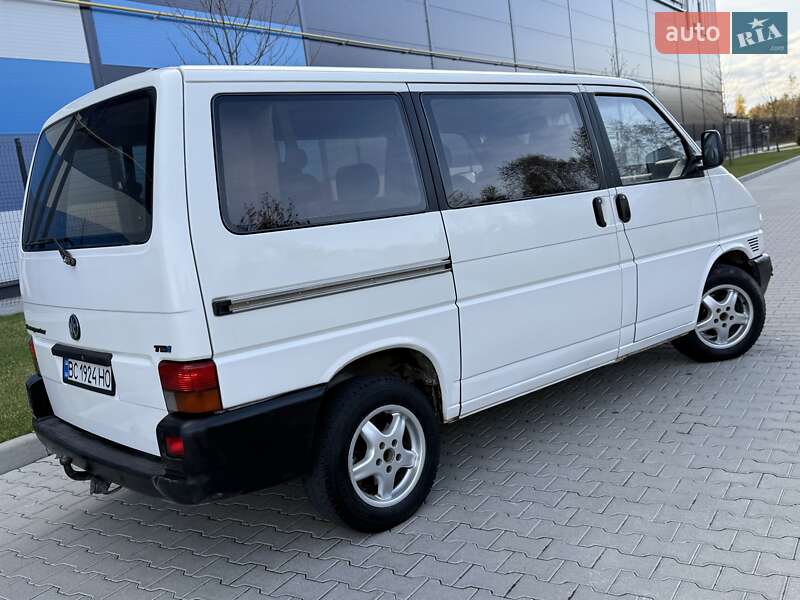 Мінівен Volkswagen Transporter 2000 в Львові