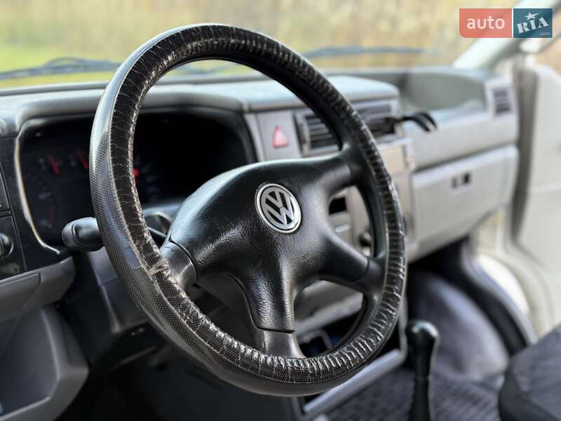 Мінівен Volkswagen Transporter 2000 в Львові
