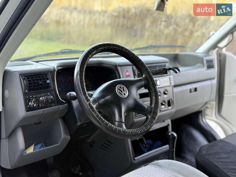 Мінівен Volkswagen Transporter 2000 в Львові