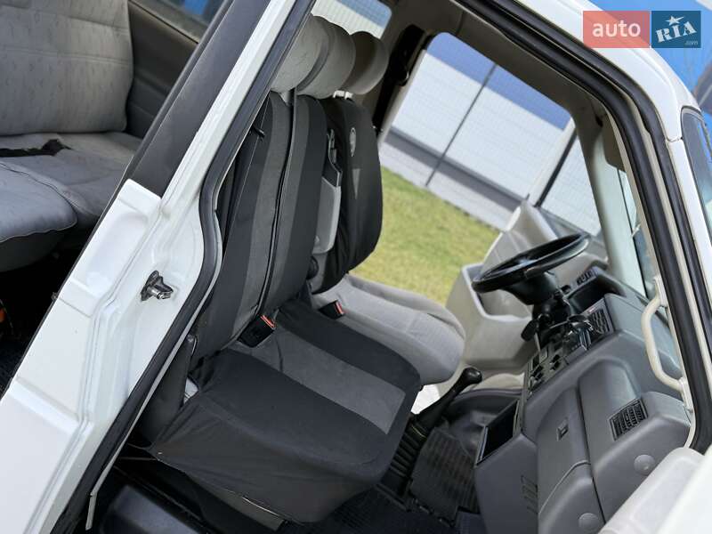 Мінівен Volkswagen Transporter 2000 в Львові