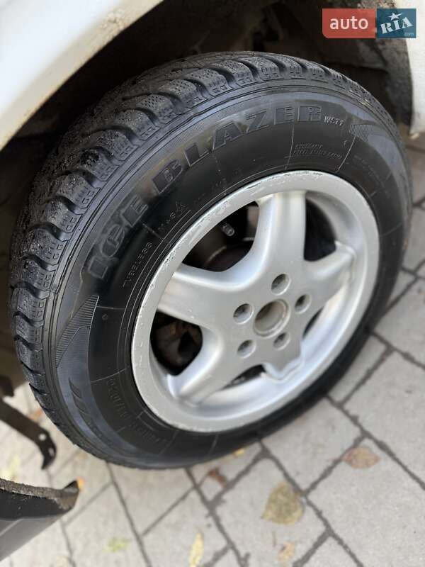 Мінівен Volkswagen Transporter 2000 в Львові