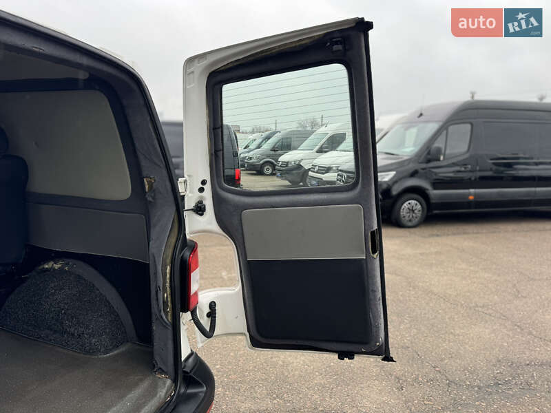 Грузовой фургон Volkswagen Transporter 2013 в Киеве